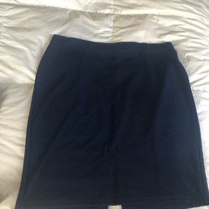 Navy textured pencil skirt. 2x